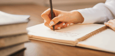 Rencontres, dédicaces, lectures, ateliers d'écriture avec une quinzaine d'auteurs et d'autrices avec la librairie du Guilvinec de l'encre à l'écran.